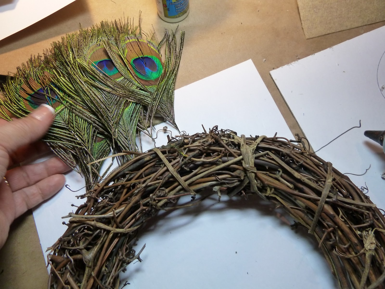 Make it easy crafts Easy Peacock feather wreath