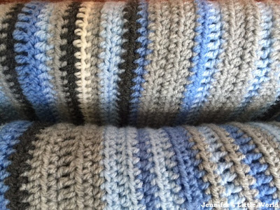Crochet blanket in stripes
