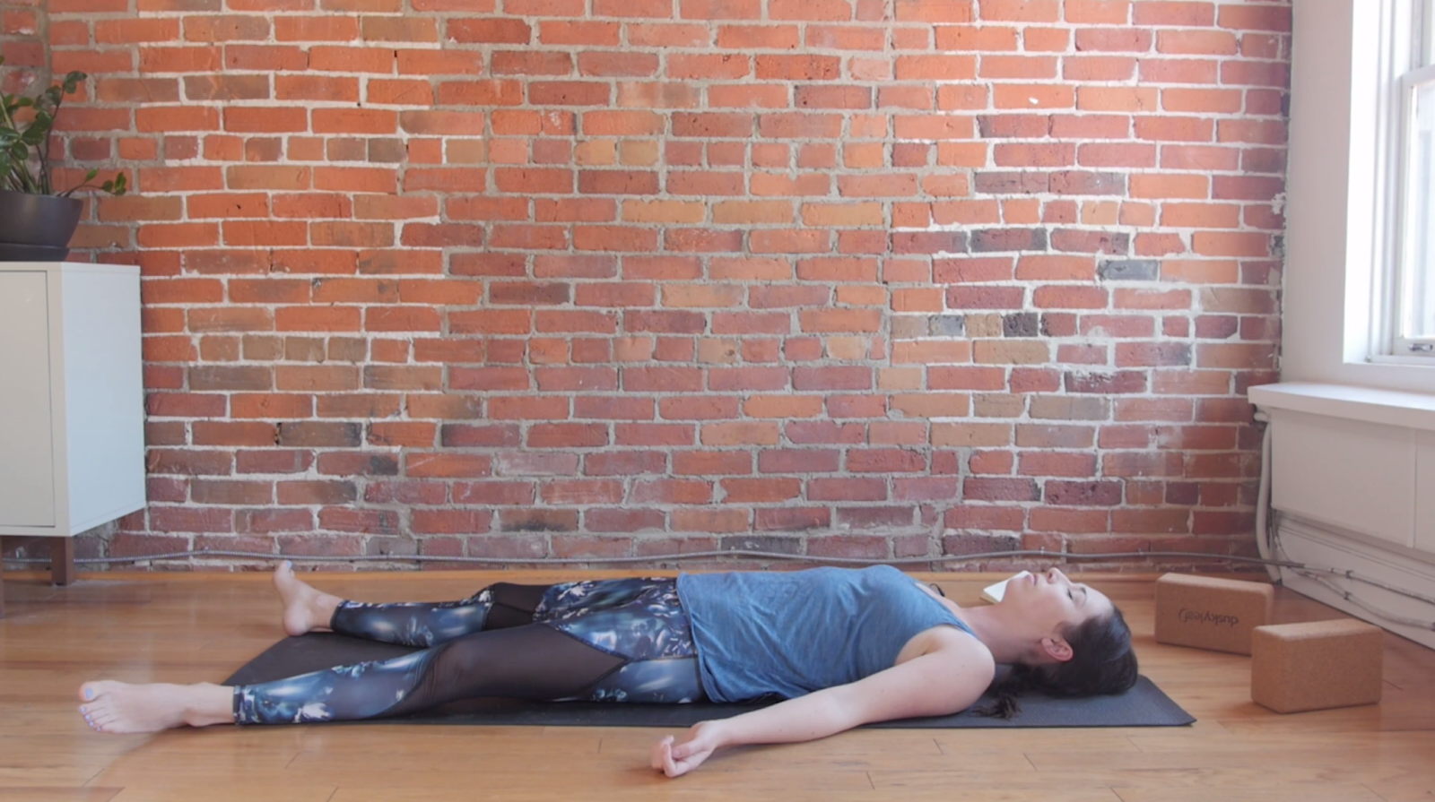 5 Yin Yoga Poses and Affirmations for the Third Eye Chakra - Yoga with ...