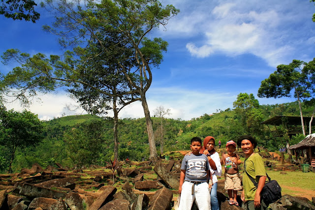 Wisata sejarah ke Situs Megalitikum Gunung Padang-Cianjur. Situs Megalitikum Gunung Padang