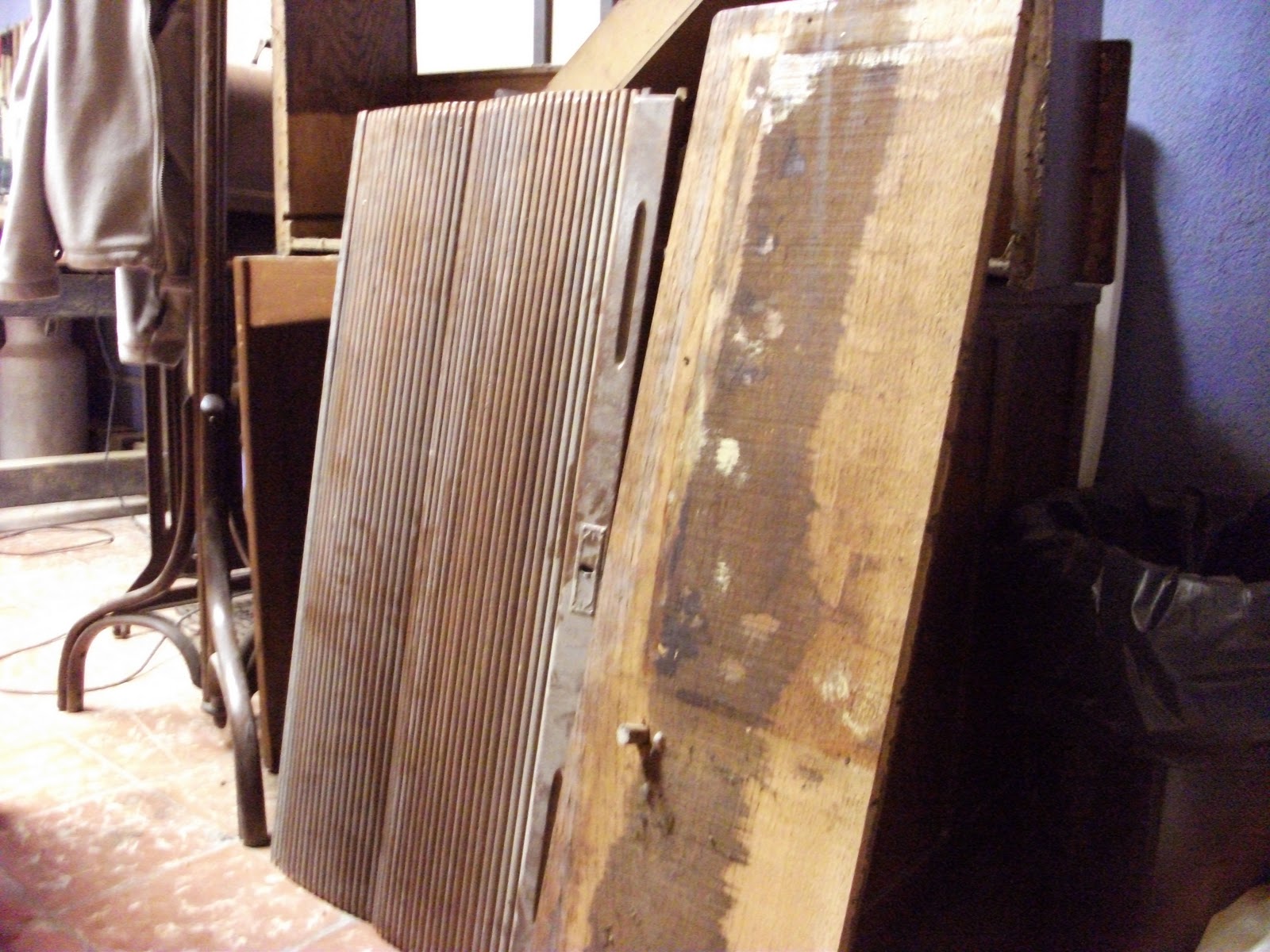 L'Antiga de Ripoll: UN PRECIÓS ESCRIPTORI DE ROURE AMERICÀ