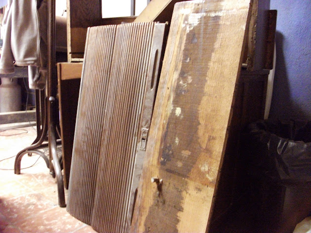 L'Antiga de Ripoll: UN PRECIÓS ESCRIPTORI DE ROURE AMERICÀ