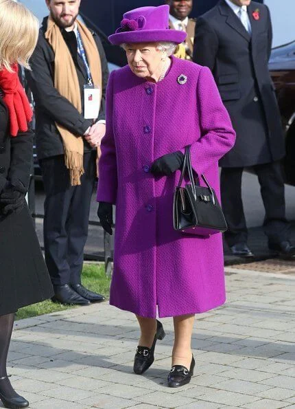 Royal Purple Amethysts diamond brooch. Queen Victoria's engagement ring worn by Duchess of Cambridge. Pearl errings and necklece