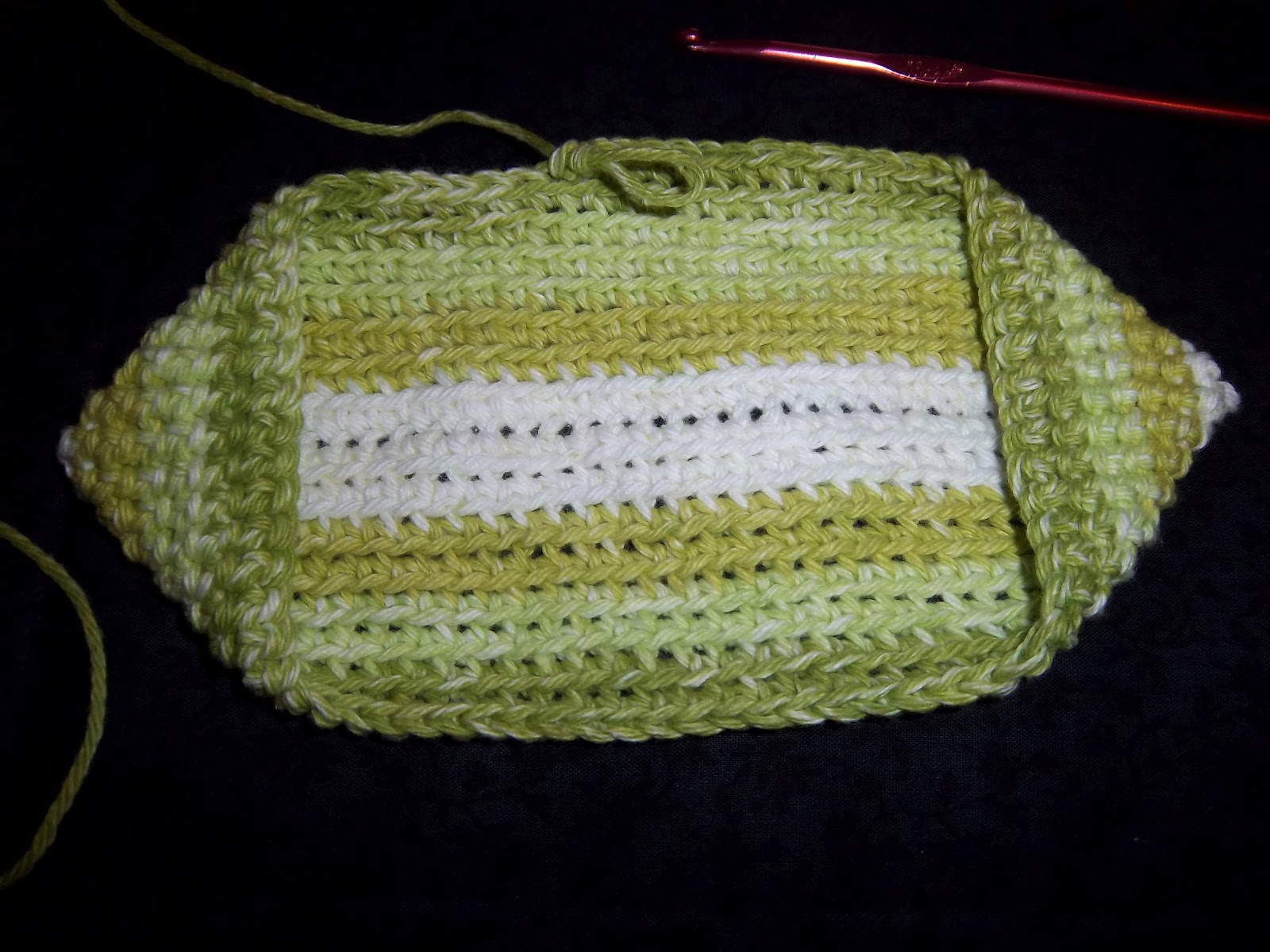 August 53 Doublesided Crocheted Potholder Tutorial