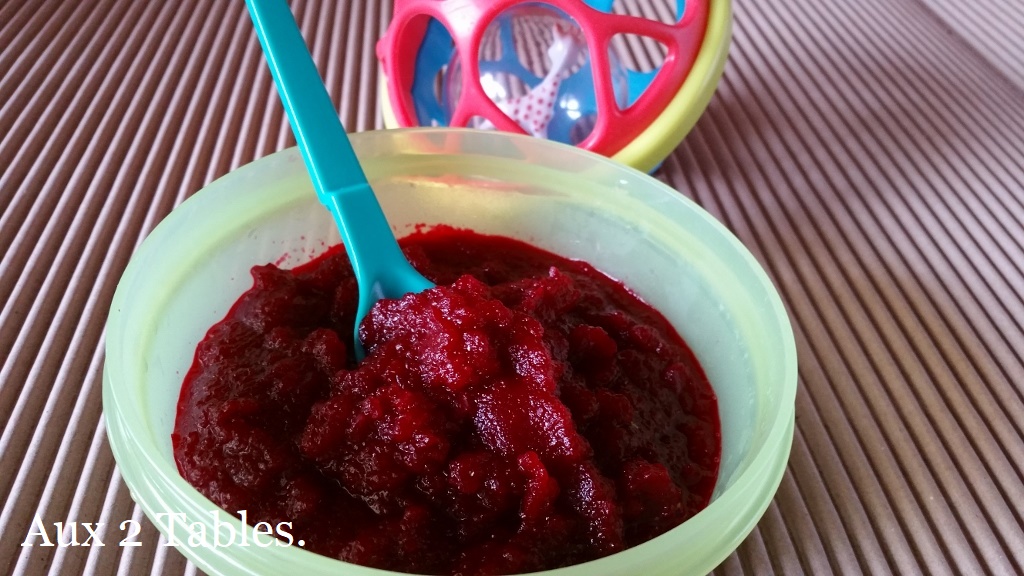AUX 2 TABLES... Purée de betterave rouge pour Bébé