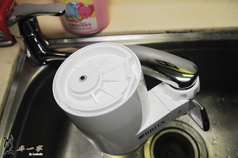 廚房濾水BRITA ON TAP龍頭式濾水器安裝DIY|PHILIPS飛利浦水龍頭型淨水器