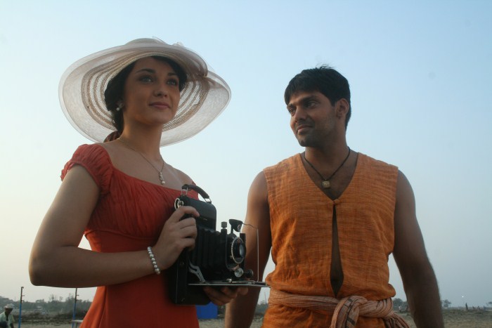 Sexy Actress Gallery: 1947 A LOVE STORY TELUGU MOVIE PICS