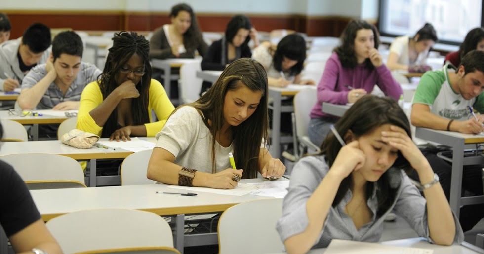 Educación convoca las becas de excelencia para los alumnos universitarios Noticias Comunitat Educación convoca las becas de excelencia para los alumnos universitarios Noticias Comunitat