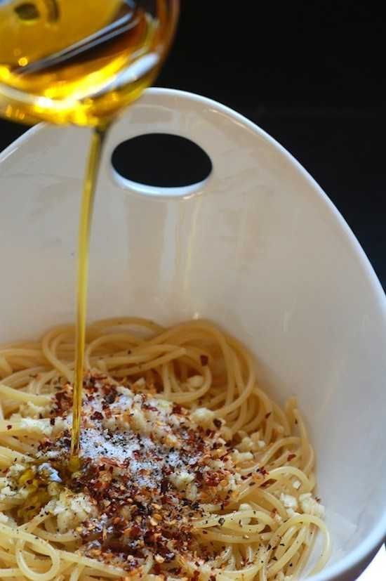 Pasta With Olive Oil, Garlic, and Crushed Red Pepper