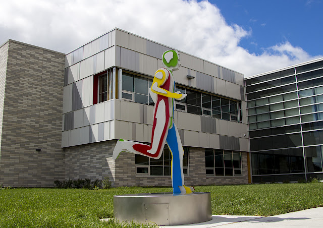 Francis Montillaud, art public, sculptures, intégration des arts à l'architecture