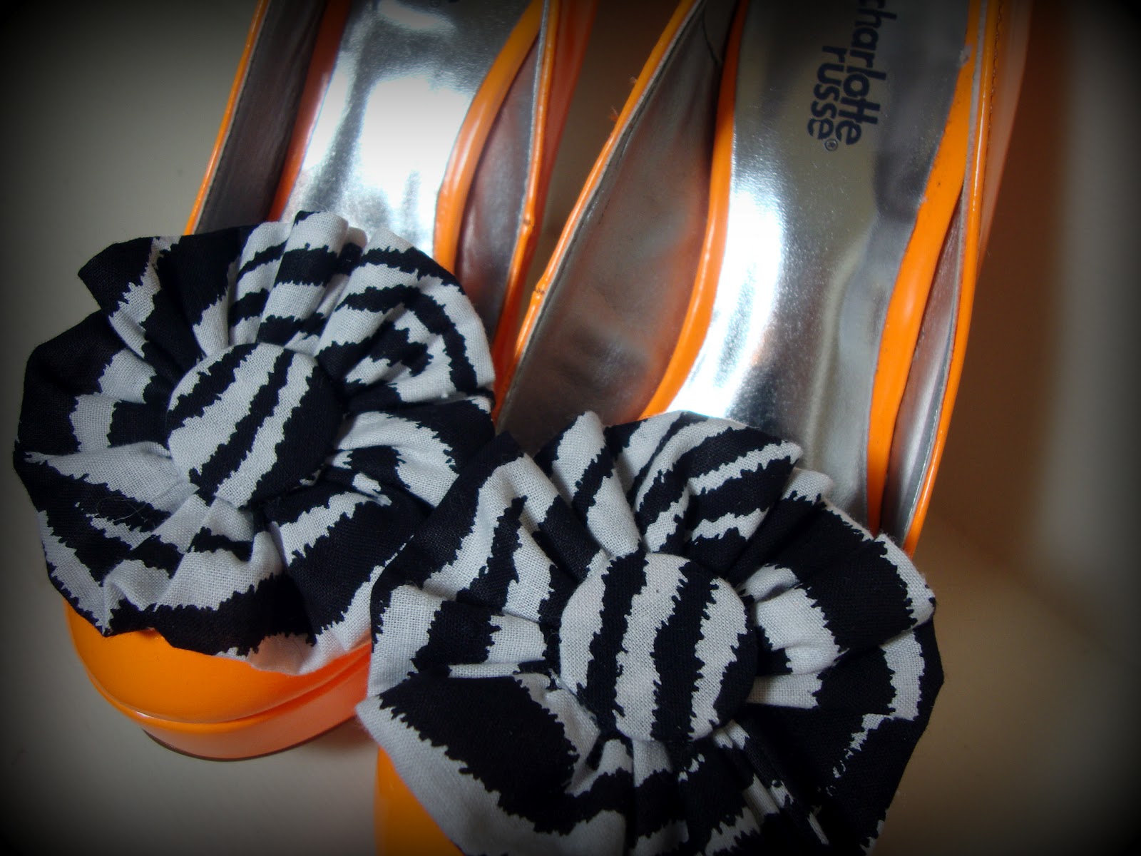Artsy Flair B&W Zebra Shoe Clips