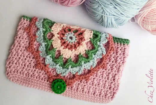 Tuto Etui de téléphone portable au crochet - Crochet Phone case DIY Pattern - Chez Violette