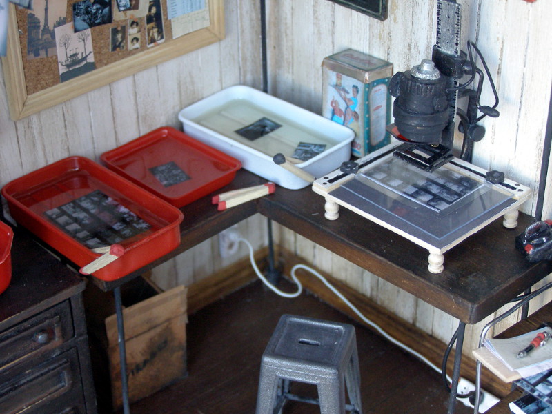 Pequeñeces: Cuarto oscuro de revelado- Developing dark room