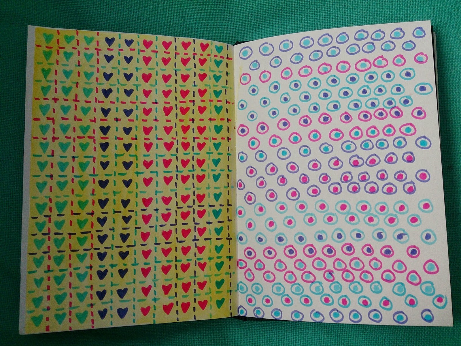 Caatje's Artsy Stuff: Patterns in the journal