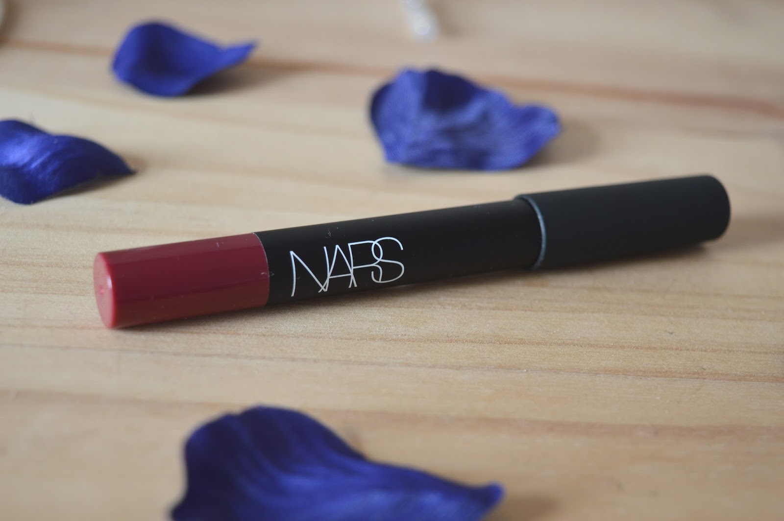 Nars Velvet Matte Lip Pencil Damned