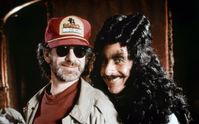 Spielberg and Dustin Hoffman as Hook