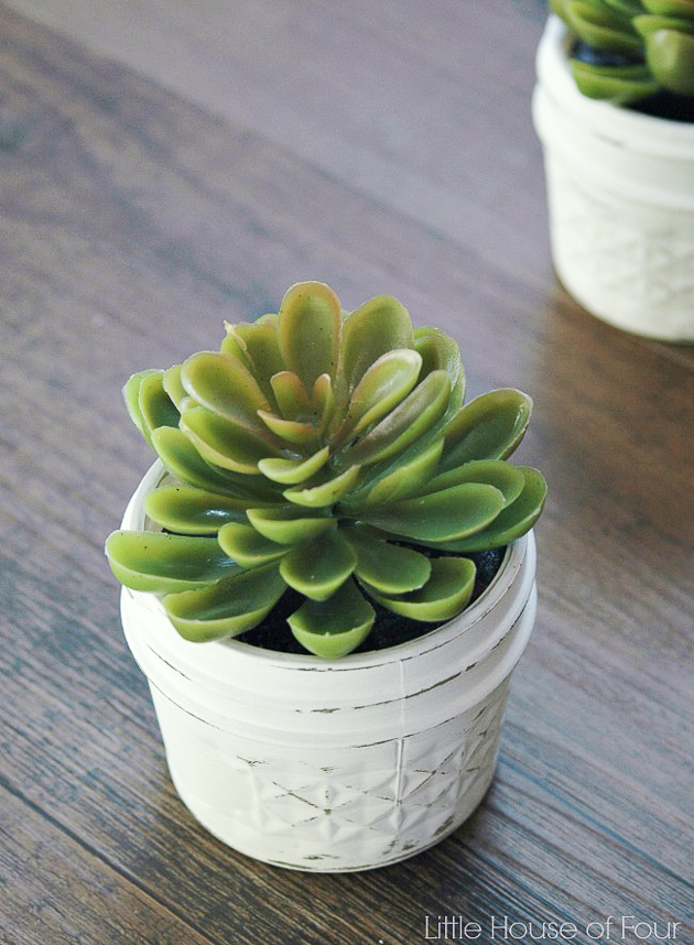 Easy Black and White Dollar Tree Succulent vase Little House of Four Creating a beautiful