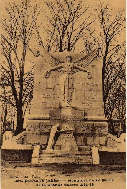 CPA monuments aux Morts de l'Allier, Moulins