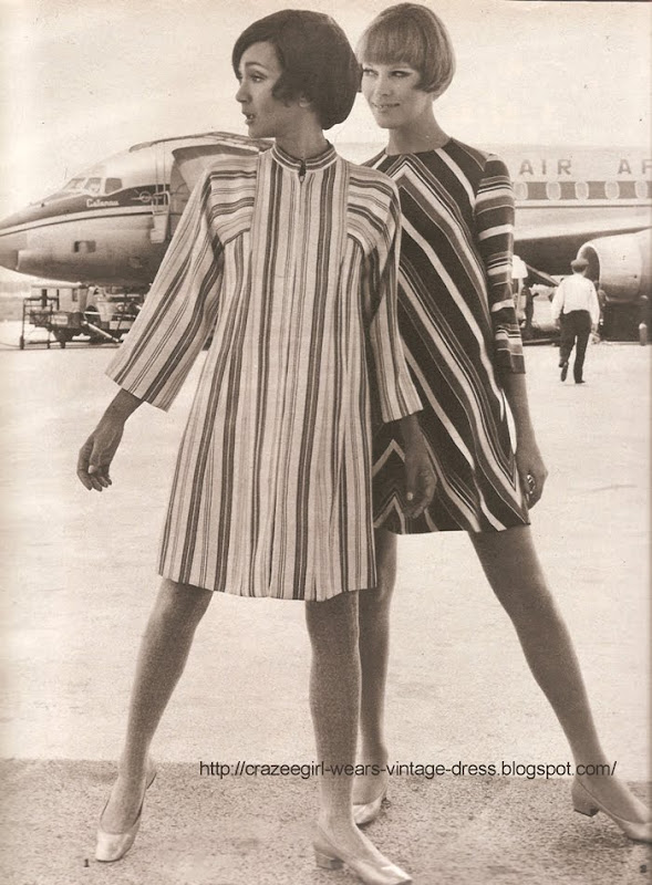 striped dress 1967 60s 1960 Robe rayée multicolore , manches raglan évasées. NALE JUNIOR chez LAURA  Robe en soie bayadère , blanc vert et marine, travaillée chevrons, très évasée, manches 3/4. RALLYE LEMPEREUR chez HALPHEN.