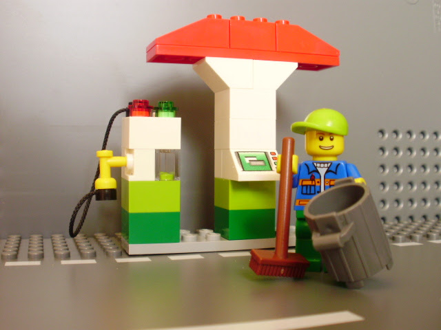 Estação de Serviço - MOD Sets LEGO City 3177 e 5898 Basic