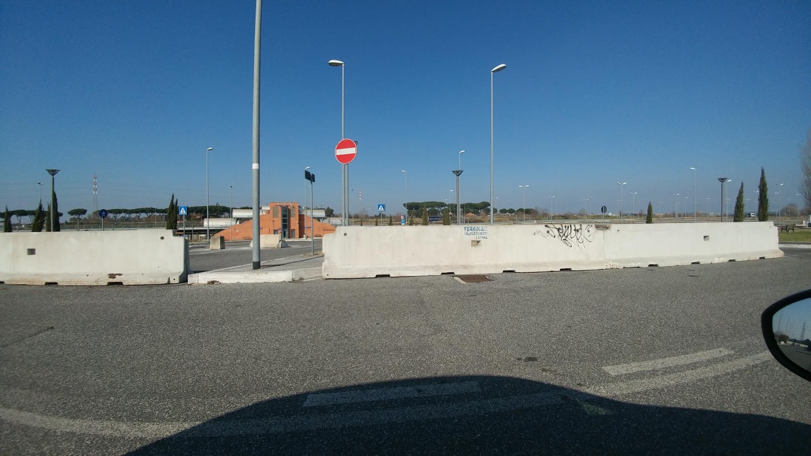 ROMA FA SCHIFO La Rustica Uir. La stazione ferroviaria più strategica