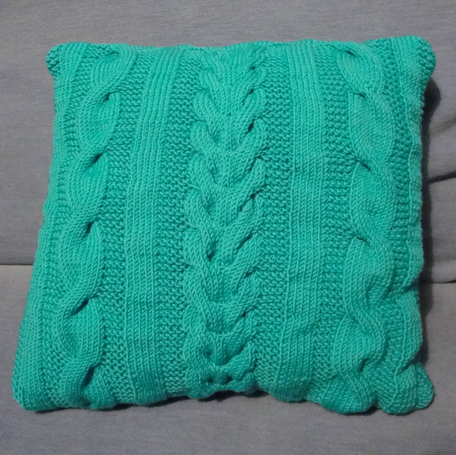 The light boat: Knitting cushions