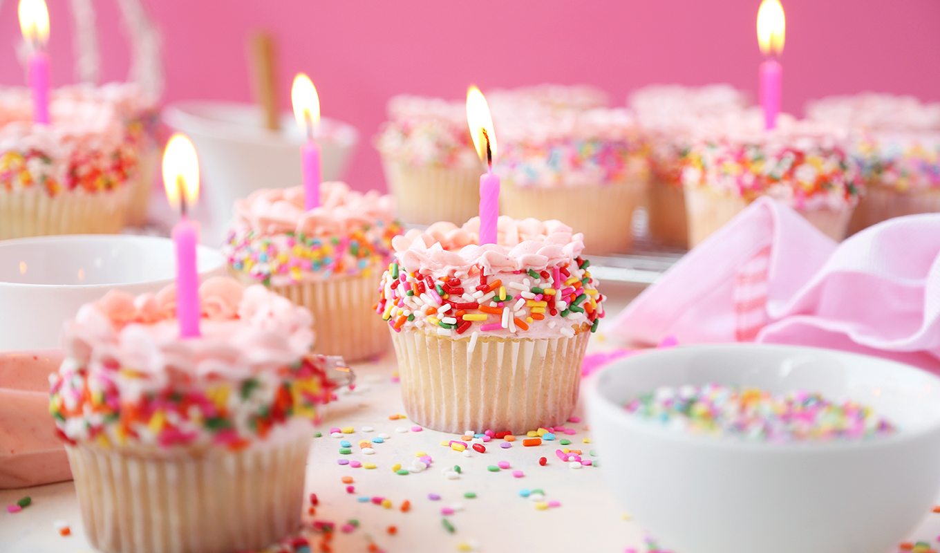 Cup Cake Happy Birthday Cup Cake Happy Birthday