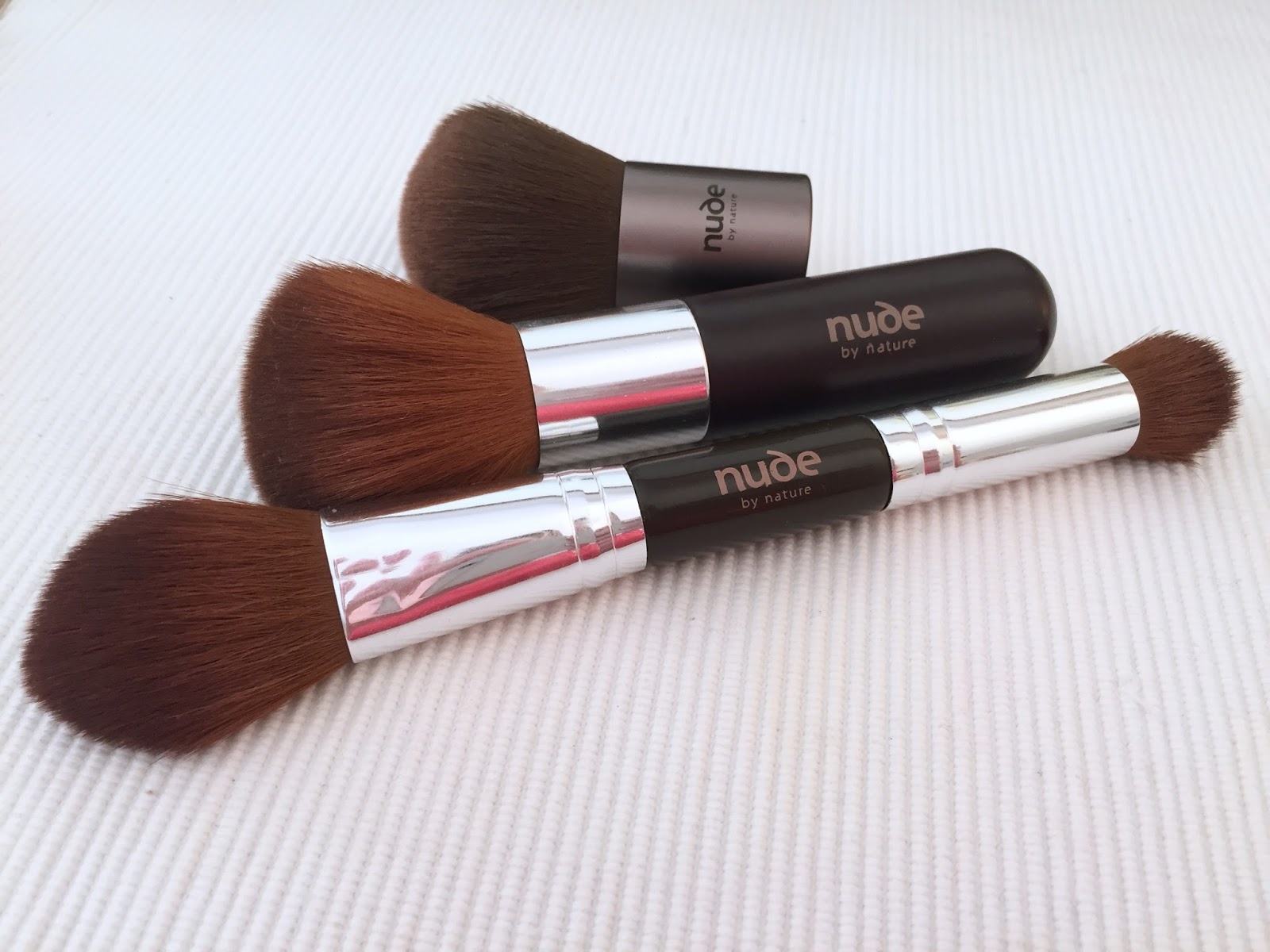 Blending Brush – Nude by Nature Global