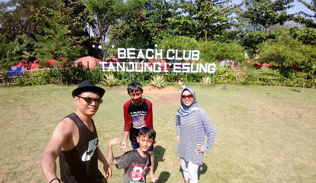 Pantai Tanjung Lesung