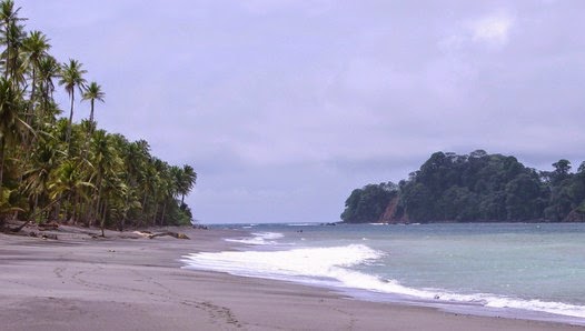 gorgona-mochilear-viajar-Colombia gorgona-mochilear-viajar-Colombia