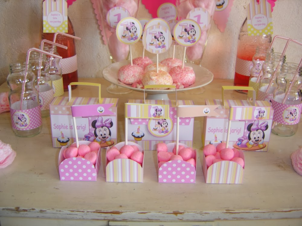 ijzer parachute Goed gevoel Blog over Feestelijke Traktaties, Printables, Sweet Tables en Taart!: Minnie  Mouse eerste verjaardag Sweet Table