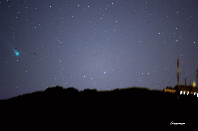 從小觀音山昇起的Lovejoy 彗星 / Pentax O-GPS1 從小觀音山昇起的Lovejoy 彗星 / Pentax O-GPS1