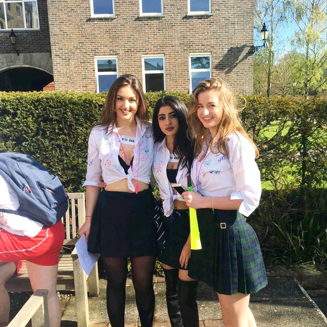 Navya Naveli Nanda hd Photo Pictures - Actress World