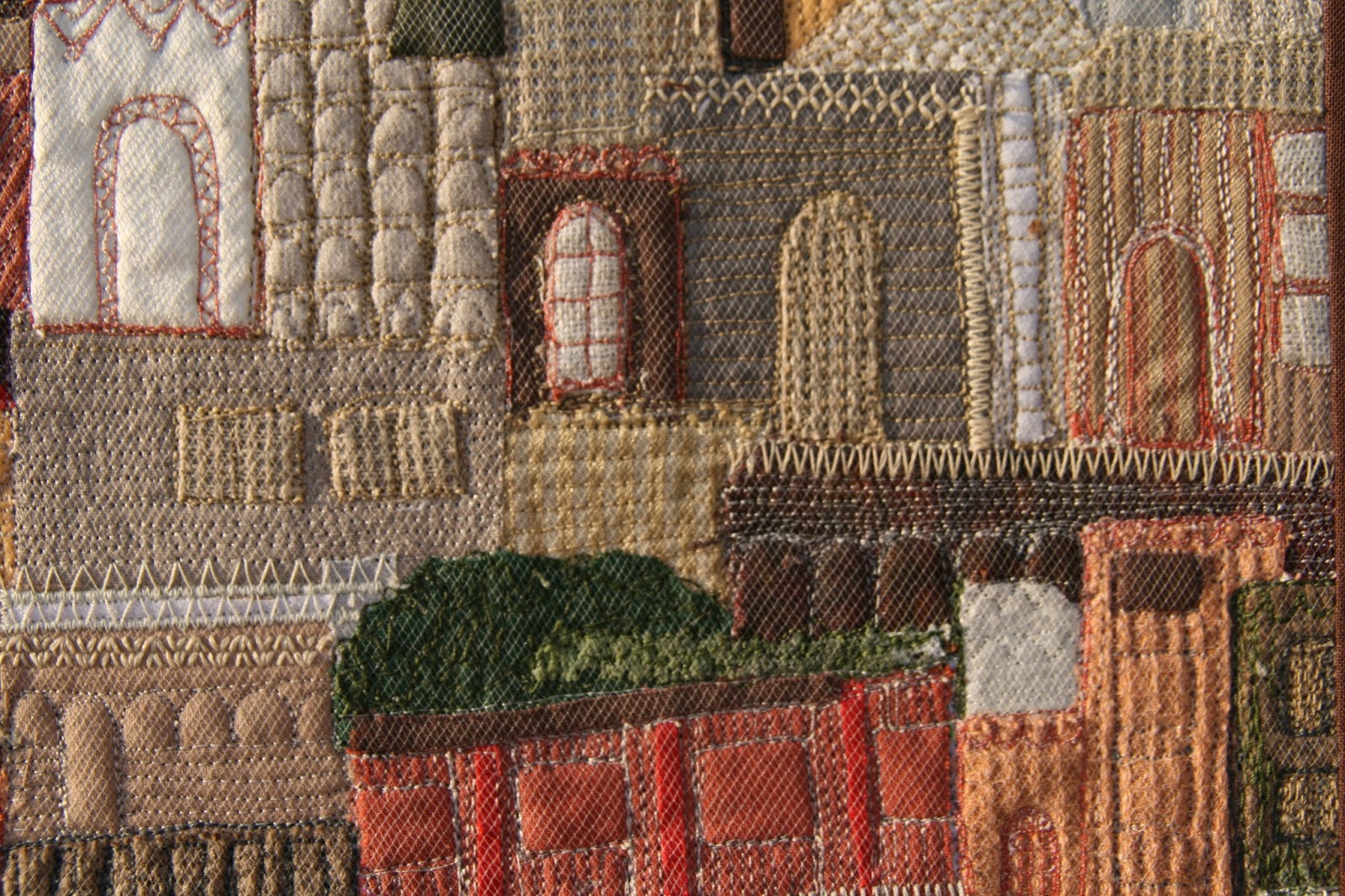 Patchworki Anny Sławińskiej: Toskania czy Toruń?