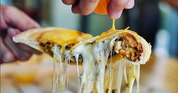 KULINER JOGJA: Lezatnya Pizza Ala Master Cheese Pizza