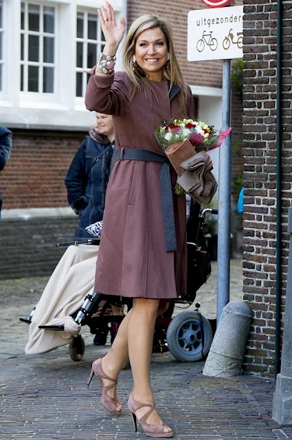 Queen Maxima of The Netherlands visit debt relief Buddy Netherlands (SchuldHulpMaatje Nederland), a national organization that helps people who have got into financial trouble