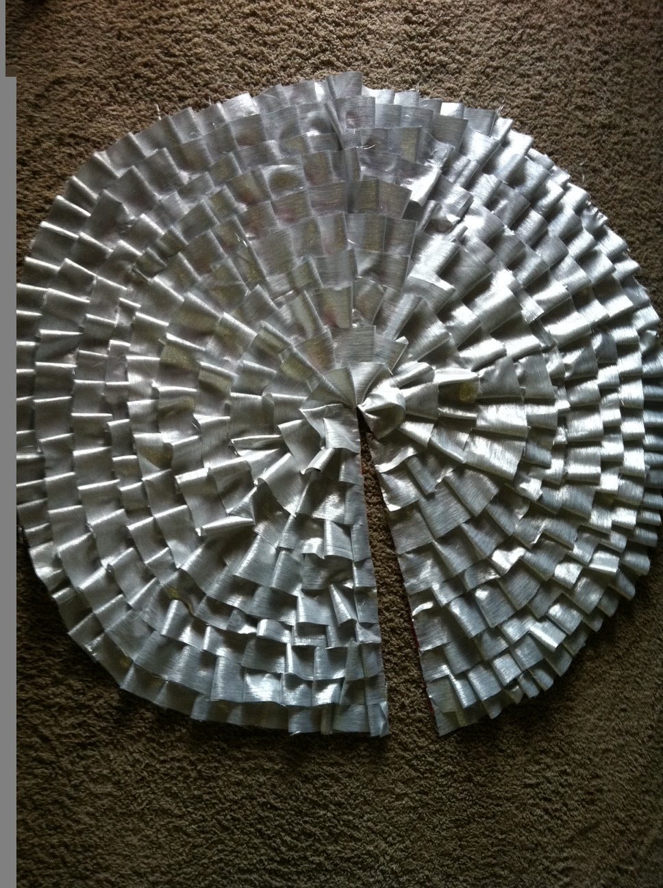 All Things Pinterest: The Tree Skirt....that took FOREVER!