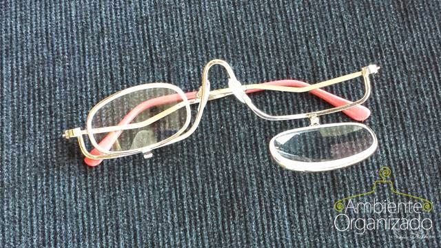 Óculos com lente móvel