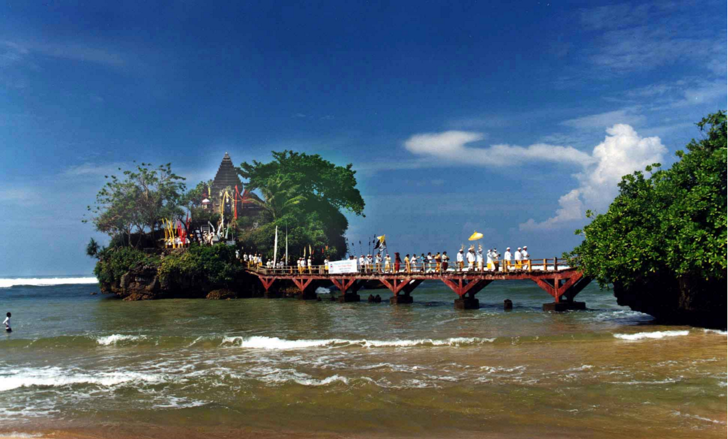  Balekambang  The Sacred Beach  in South Malang