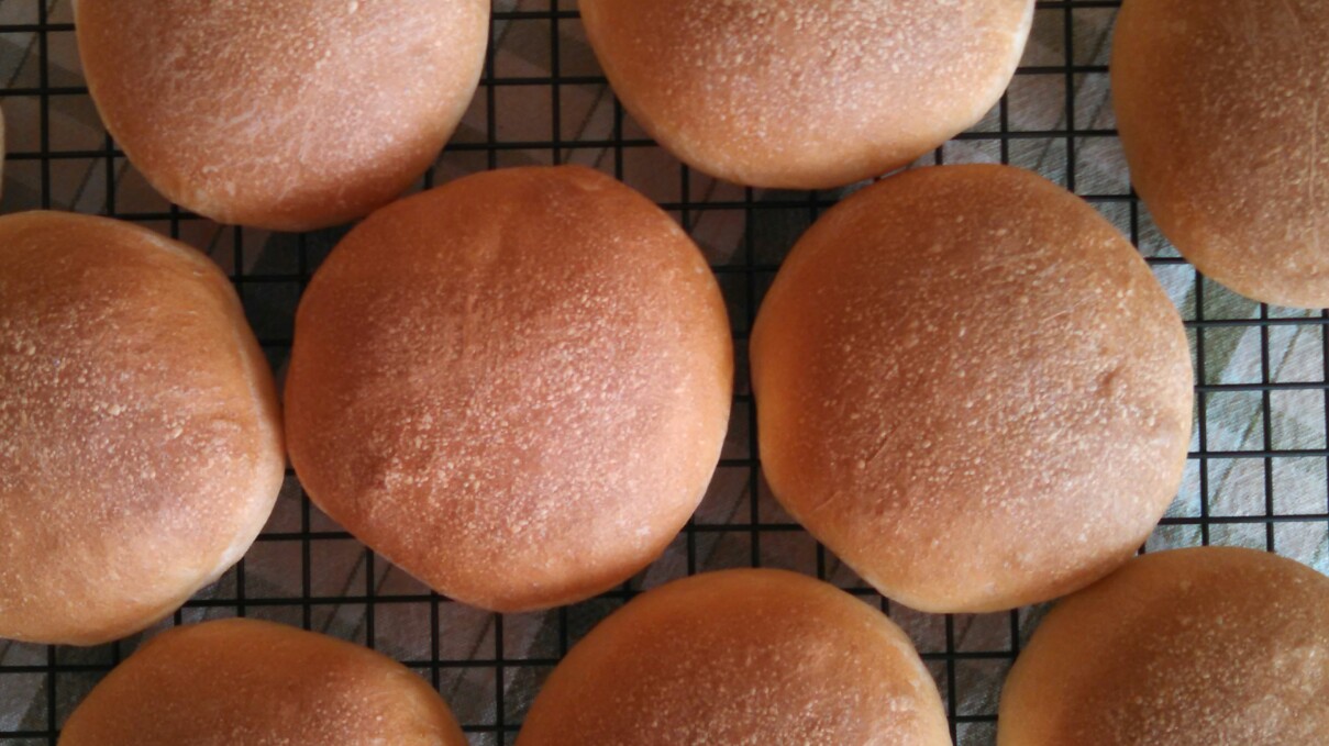 “I KNOW HOW TO BOIL WATER; I JUST DON'T KNOW WHEN IT'S DONE" Mum's