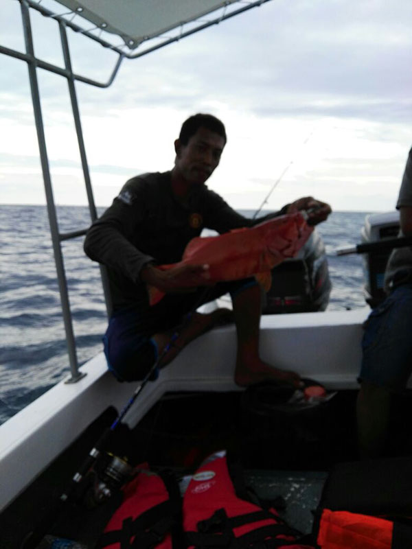 memancing di Bot ke Puau Mantani