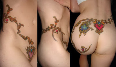 Tatuaje sexy en el culo y la vagina