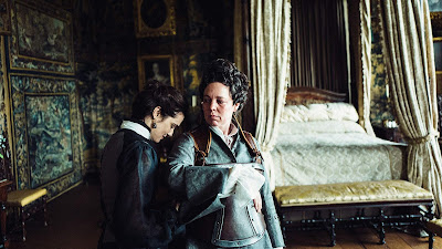 The Favourite 2018 Rachel Weisz Olivia Colman Image 4