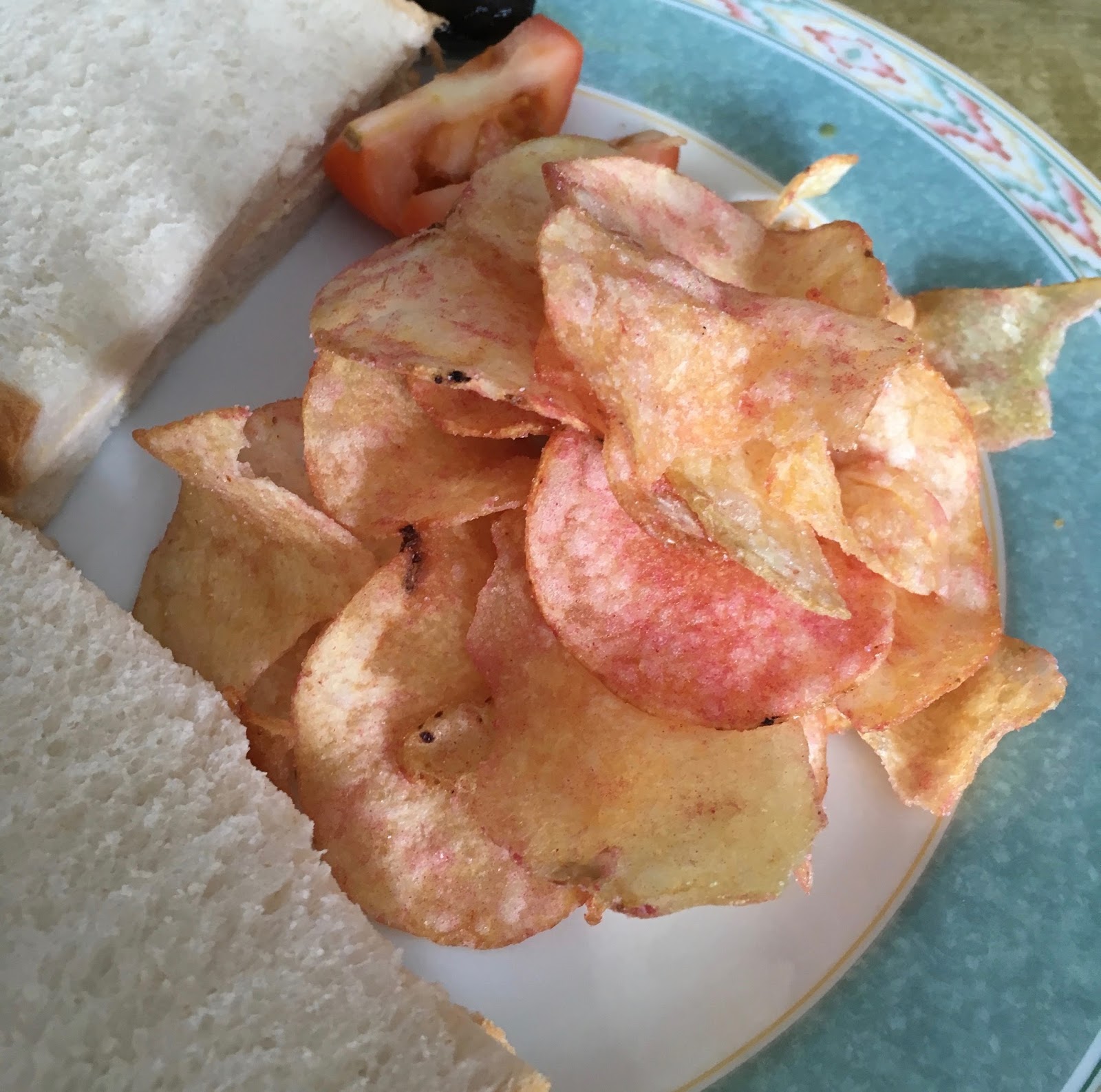 FOODSTUFF FINDS Kir Royale Flavoured Crisps (Aldi) By Cinabar