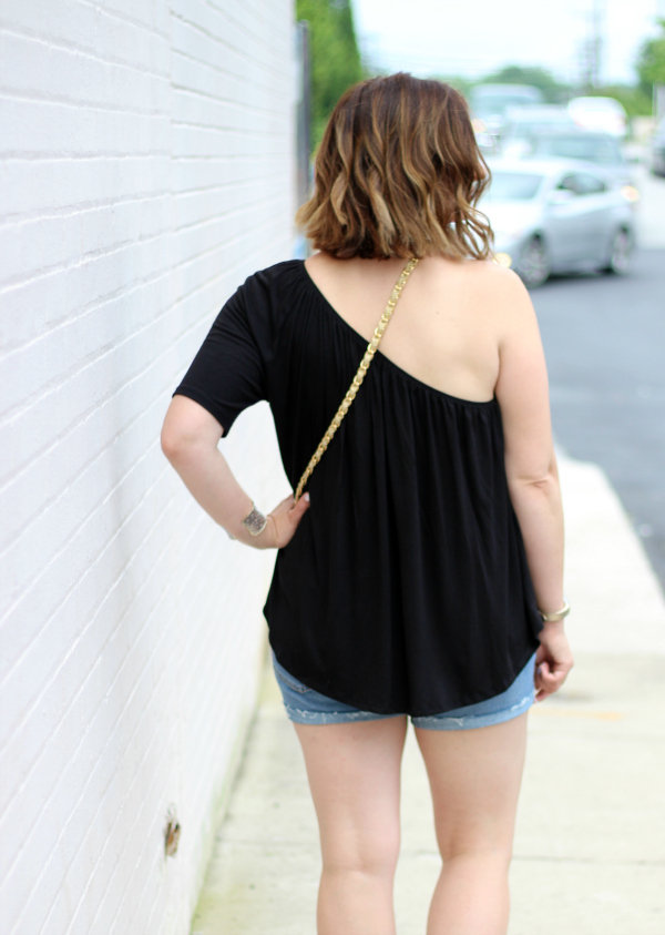 gray monroe, how to style a one shoulder top, style on a budget, mom style, summer fashion