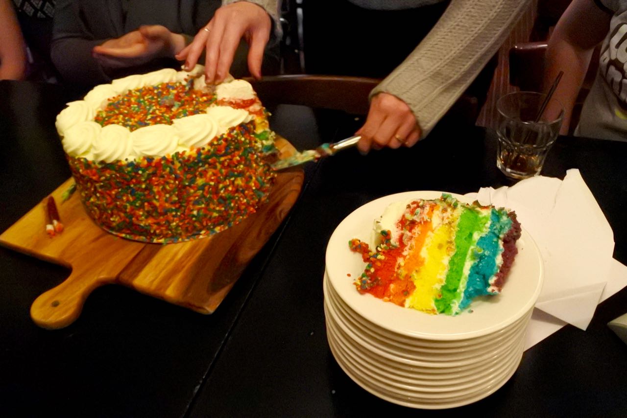 Green Gourmet Giraffe Mini Victoria Sponge Cakes Birthdays And