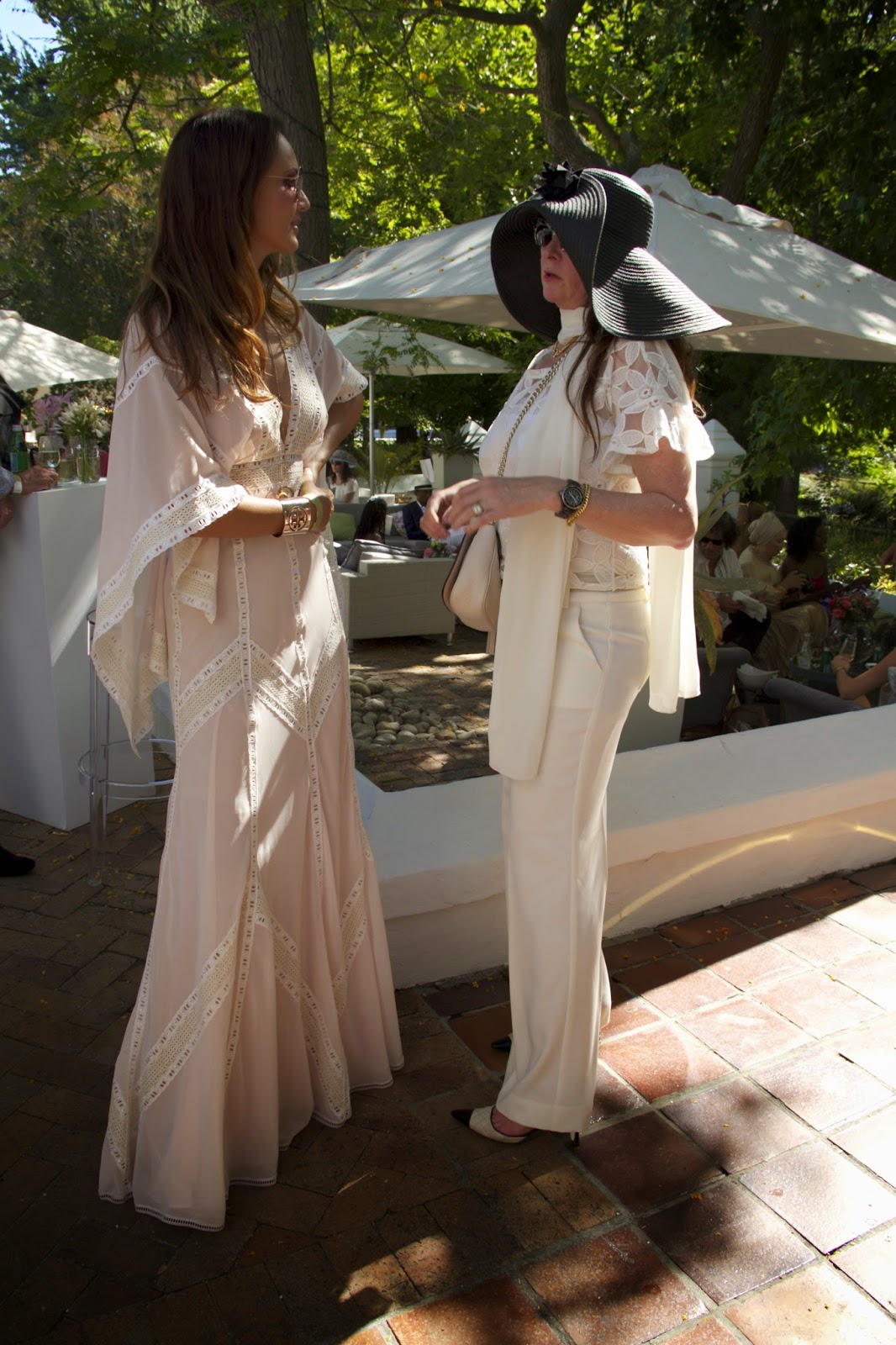 FIFTYFABULOUS, Stylecuratrix DRESS CODE CHIC AND GLAMOROUS