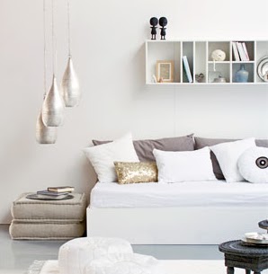 Cómo pintar y decorar la sala de estar con sillones blancos - de que color pintar las paredes de la sala si mis sofás son blancos muebles blancos sillones blancos asientos blancos, con que color de pintura combinan los sillones blancos en la sala de estar, cómo pintar y decorar mi sala tengo muebles blancos