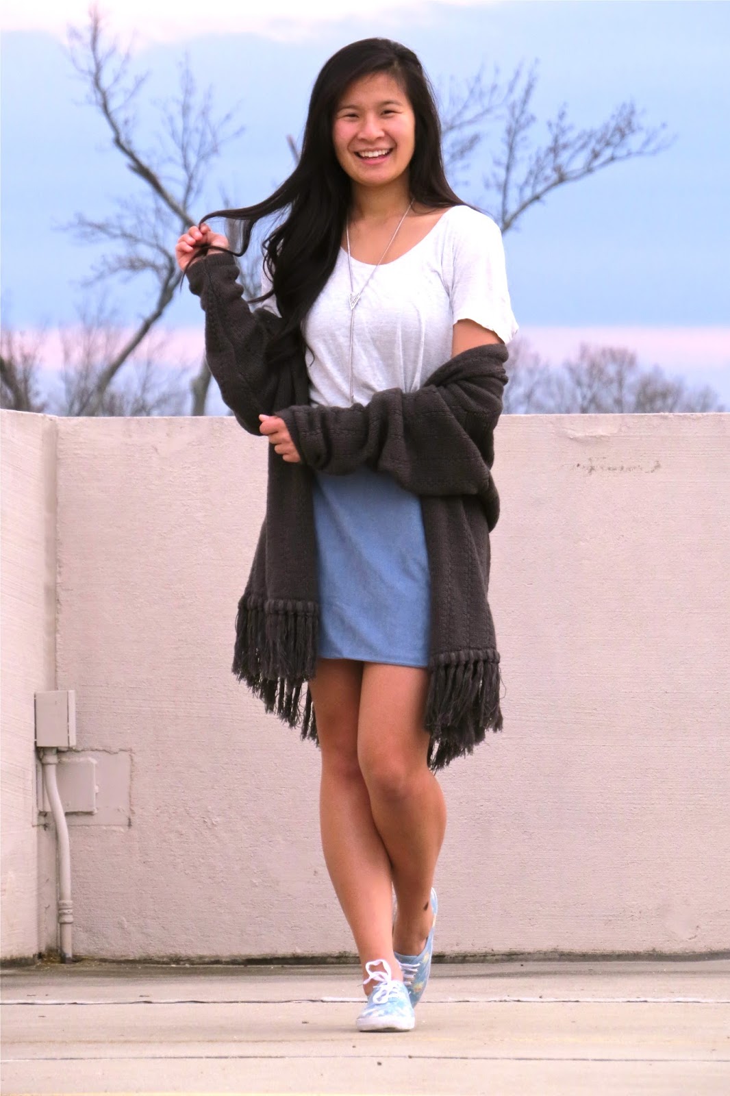 styling_a_blue_suede_skirt