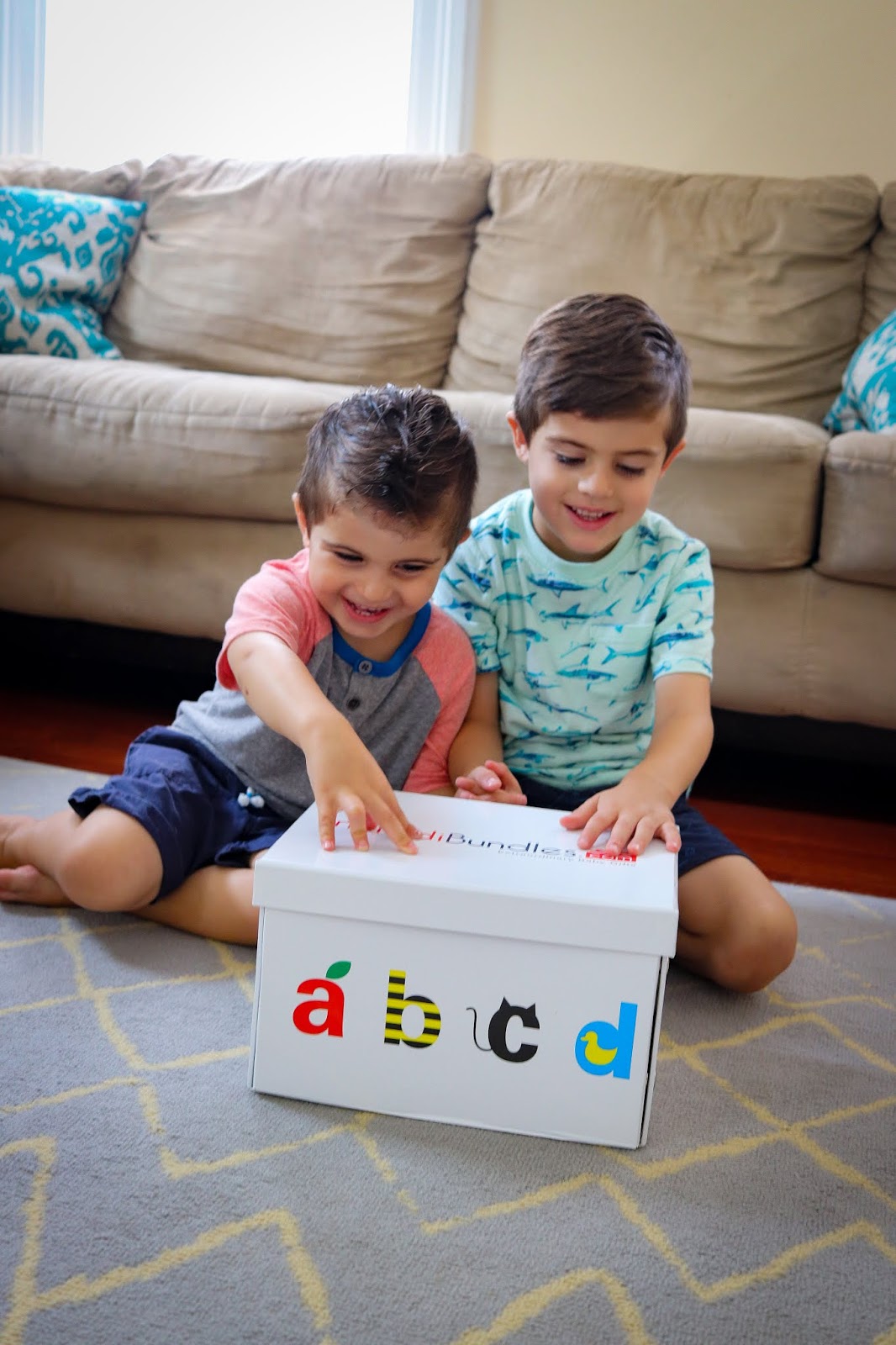 Beautifully Candid Diapers and Wipes Subscription With IncrediBundles